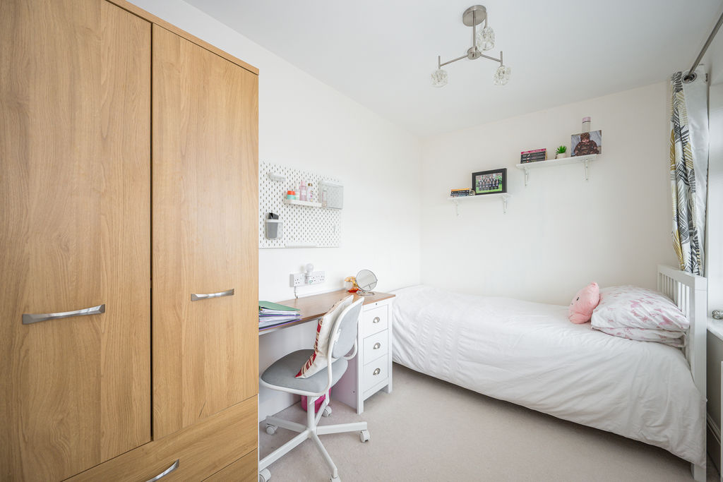 Bedroom- click for photo gallery